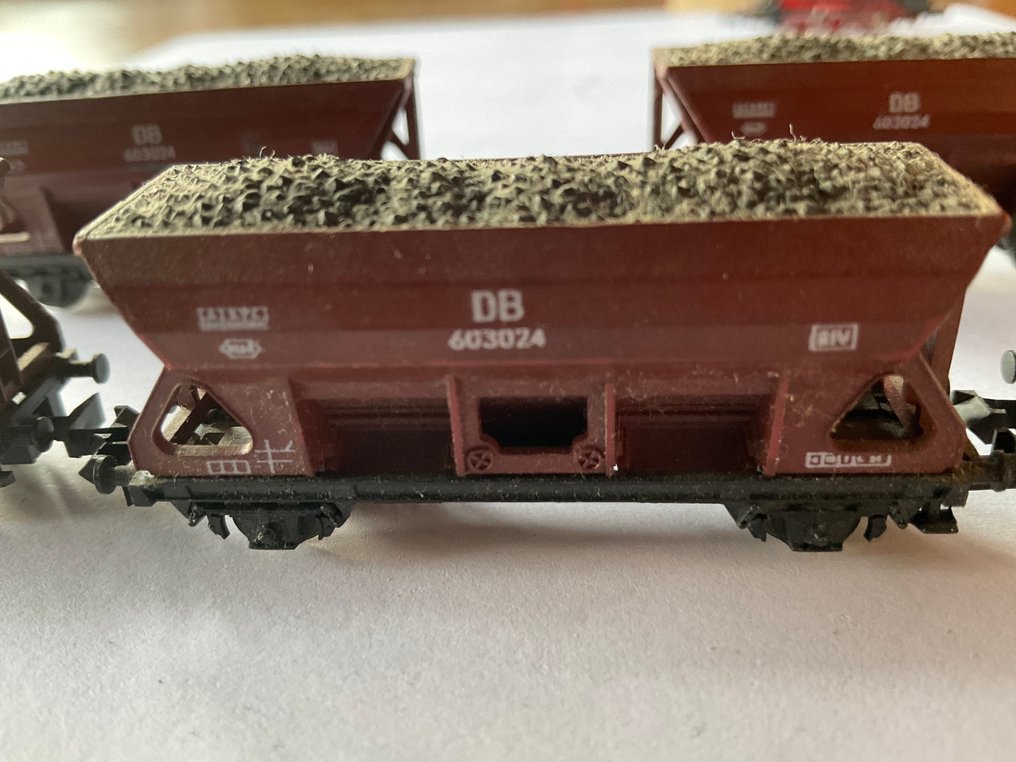 Trix N - DB 603024 - Carrozza merci di modellini di treni (9) - Set di 9 camioncini - DB #3.2