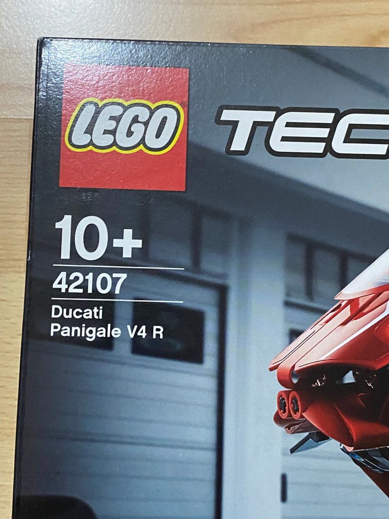 LEGO Set - 42107 - Technic - Ducati Panigale V4 R #2.1