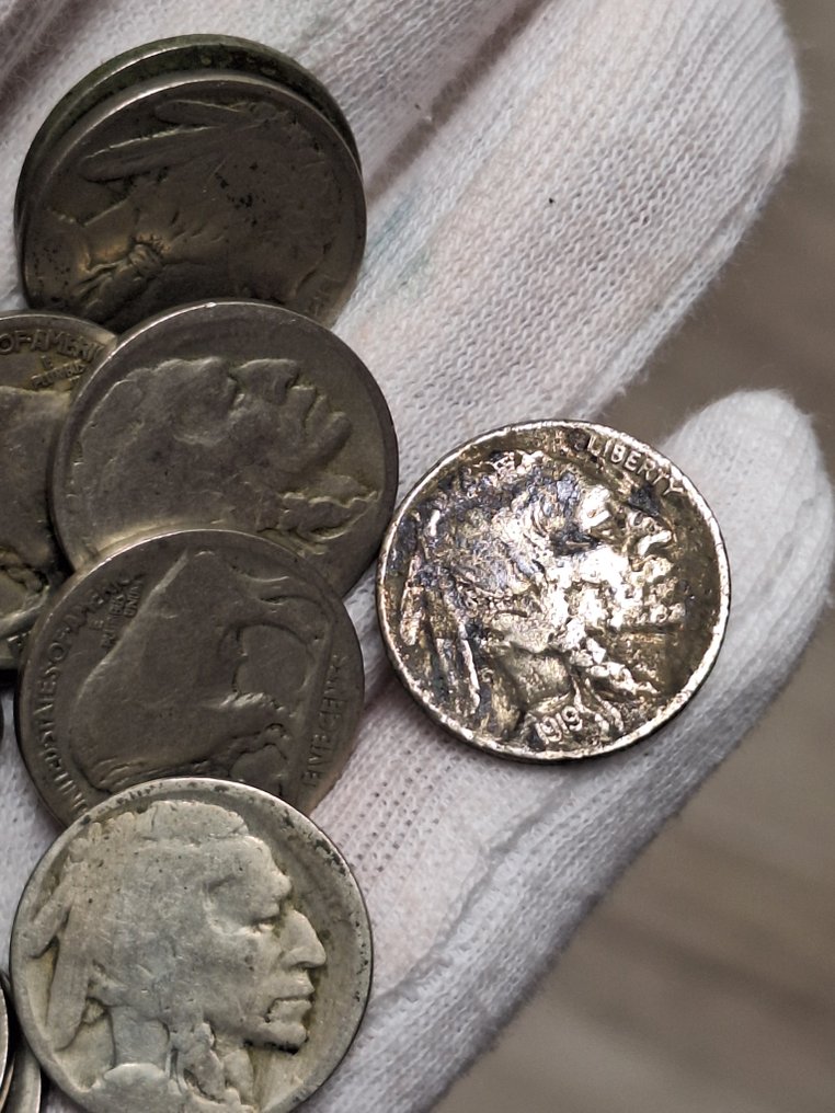 Ηνωμένες Πολιτείες. Lot of 50 Buffalo Nickels, mostly without date - Some with date, some without date (χωρίς τιμή ασφαλείας) #1.0