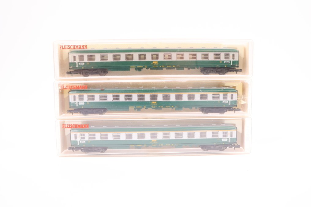 Fleischmann N - 8151/8152 - Carrozza passeggeri di modellini di treni (3) - Tre carrozze francesi. - SNCF #2.1