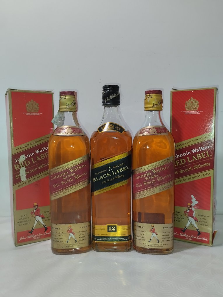 Johnnie Walker Red Label & 12 years old Black Label  - b. Década de 1990 - 70 cl - 3 botellas  #1.0