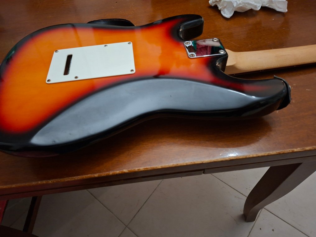 Encore - Encore - - Elgitarr - Okänd - 1980 (Utan reservationspris) #3.2