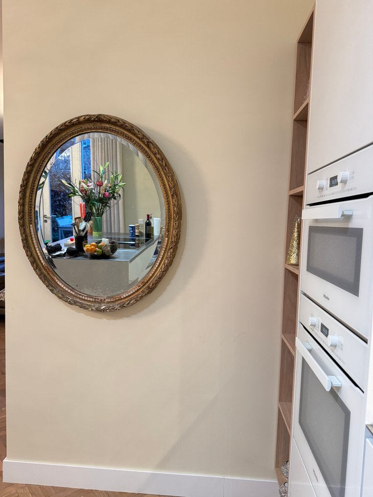 Wall mirror- Decor with laurel leaves and pearl edge. - faceted cut mirror, hardwood - Oval cut mirror #1.0