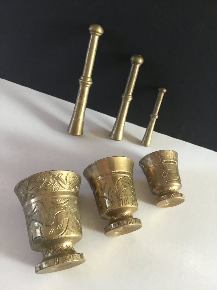 gemerkt HBS Apothekers - Mortar and pestle (6) - Brass - Set of 3 unique jacks #3.2