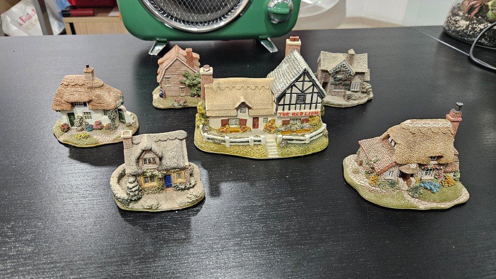 Lilliput Lane - Miniature figurine - Memory Lane Cottages (6) - Harpiks #1.0