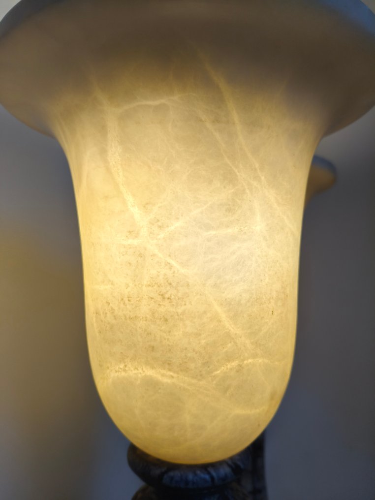 L.M. - Lamp (2) - Alabaster - Geaderd #4.3