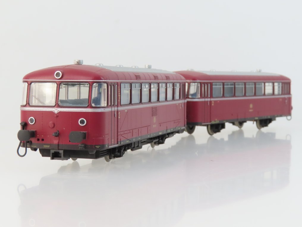 Trix H0 - 22798 - Μονάδα τρένου (1) - Σετ 2 τεμαχίων BR 798 και επιπλέον αξεσουάρ BR 998. - DB #1.0