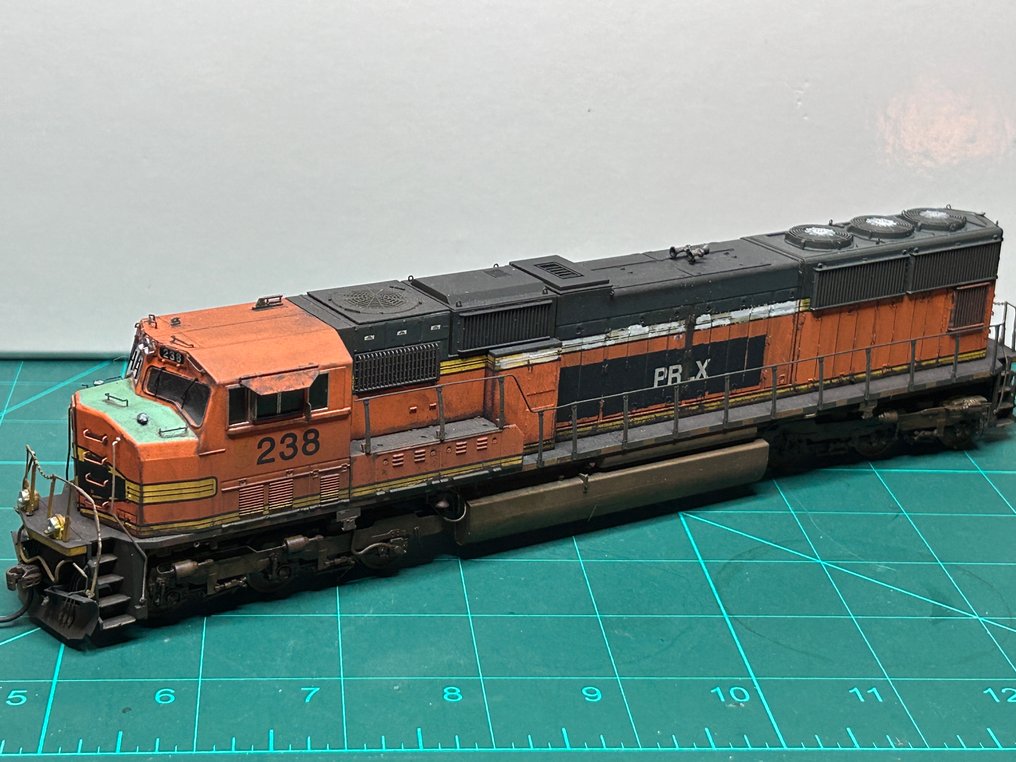 Athearn GENESIS H0轨 - ATHG70654 - 柴油电力机车 (1) - EMD SD75M - PRLX #1.0