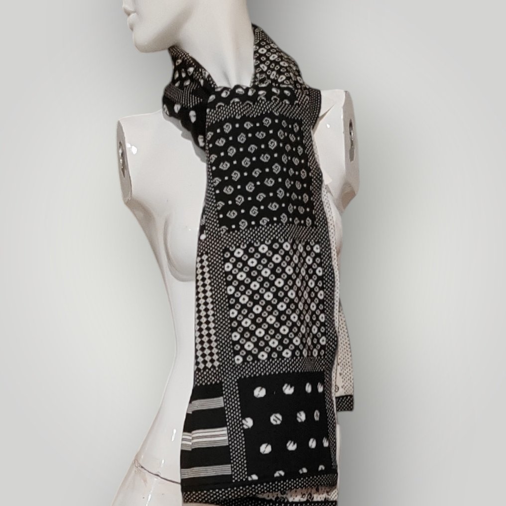 Emanuel Ungaro - Étole (châle) #1.0