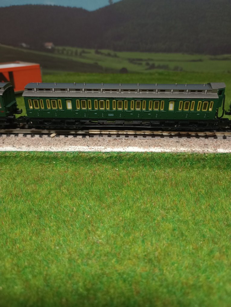 Arnold Rapido N - 3394 3391 - Modeltrein personenwagonset (4) - Gebruikte set, N-schaal, geleverd zonder motor. In goede zichtbare staat; enkele lichte - DB #2.1