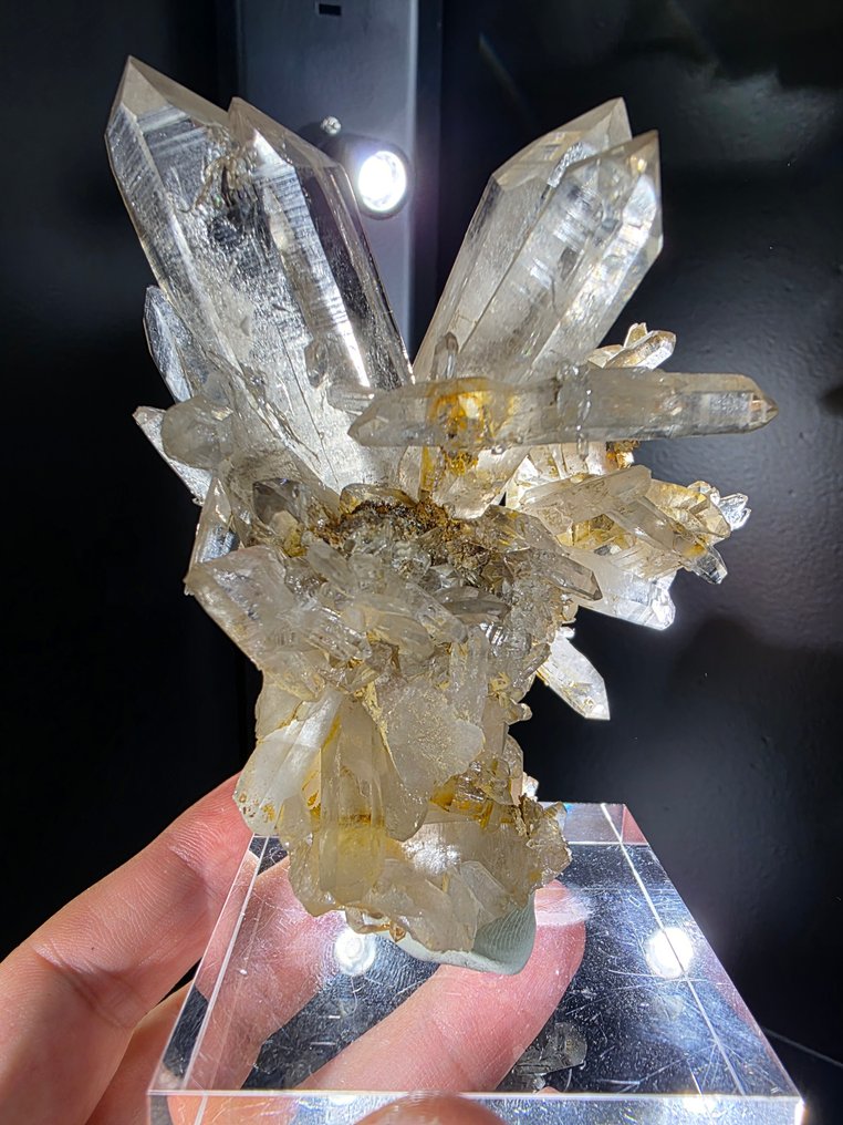 Quarzo Cristalli - Altezza: 9 cm - Larghezza: 6 cm- 204 g #3.2