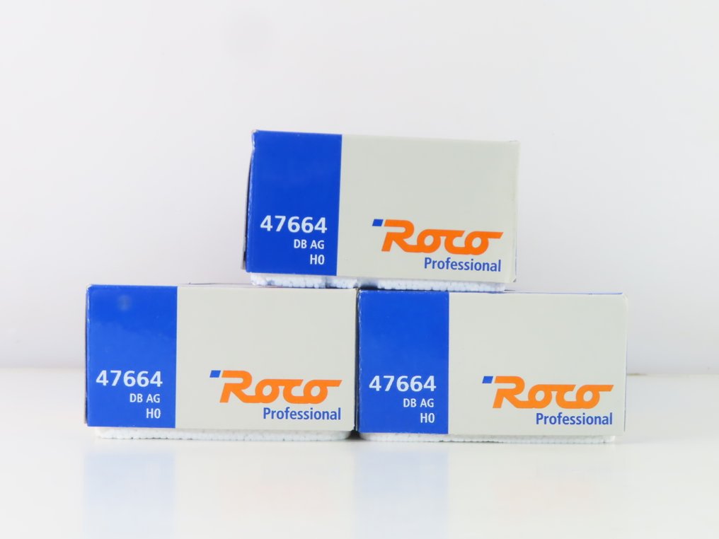 Roco H0 - 47664 - Pienoisjunaradan tavaravaunu (3) - 3 kaksipylväistä suljettua vaunua, raidankorjaaja - DB #4.3