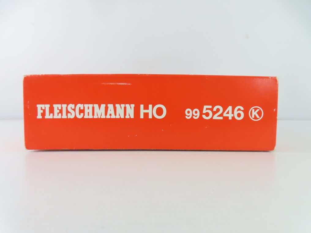 Fleischmann H0 - 99 5246K - Modeltog godsvogn sæt (1) - 2-delt godsvognsæt med 4-akslede containertransportvogne med last og påtryk 'ECS' og 'Maersk'. - NS, NMBS #4.3