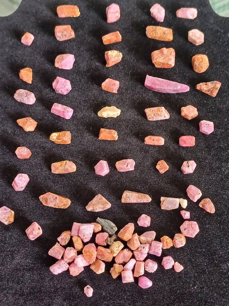 Ruby 水晶 - 高度: 18 mm - 闊度: 10 mm- 42.71 g - (50) #1.0