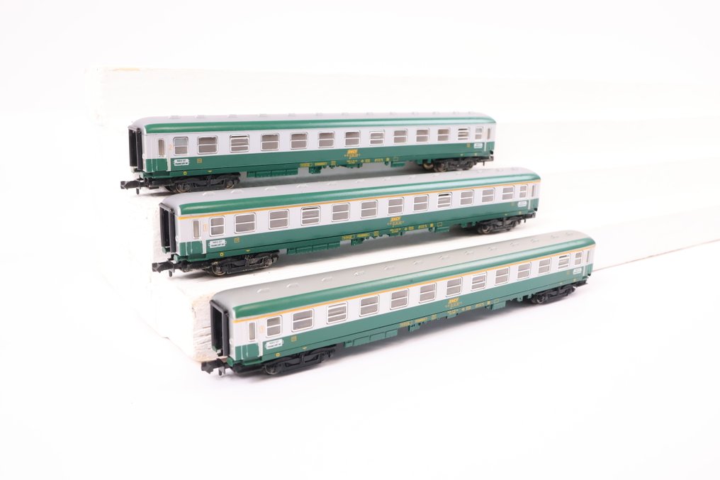 Fleischmann N - 8151/8152 - Carrozza passeggeri di modellini di treni (3) - Tre carrozze francesi. - SNCF #1.0