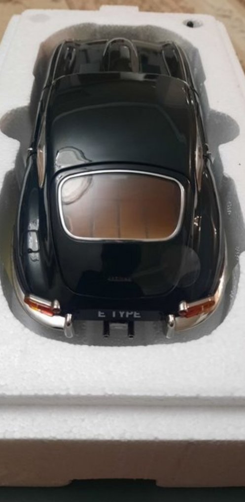 Kyosho 1:18 - 模型汽车 - jaguar E type Coupe #4.3