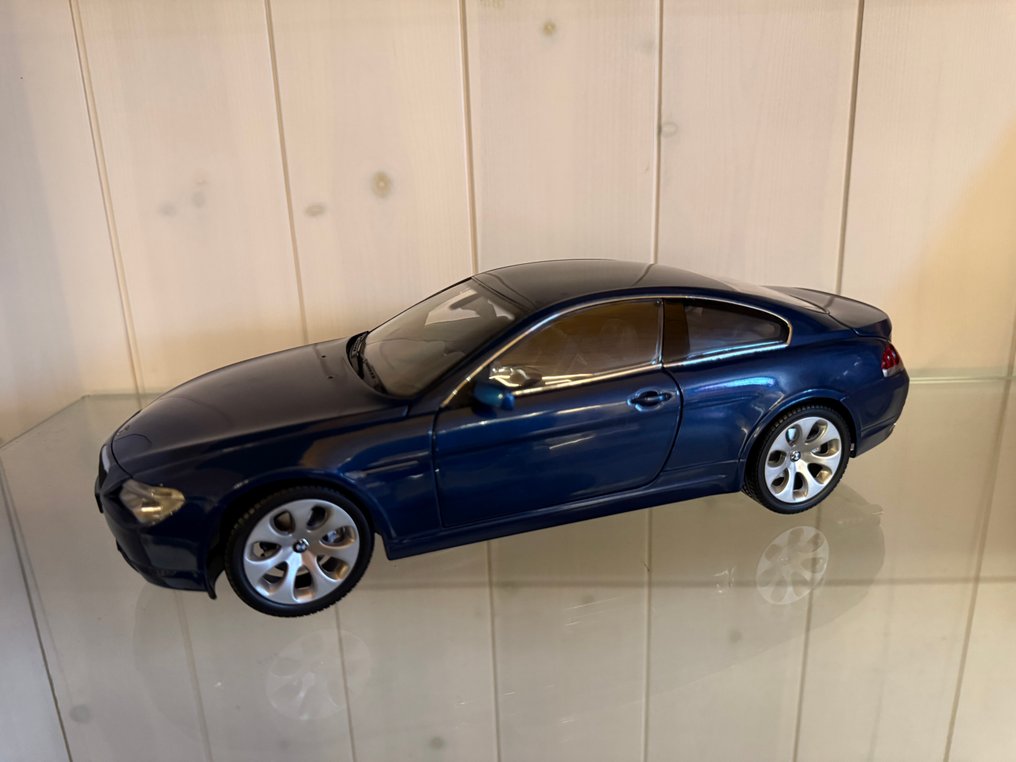 Original BMW 6er Coupé Kyosho 1:18 - Model coupé - Kyosho #1.0