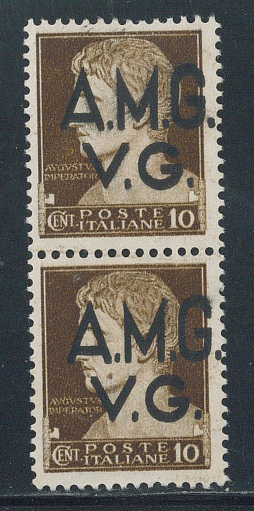 Τεργέστη-Ζώνη Α  - 10 c. bruno n. 1ε, με διπλή υπερτύπωση, σε κάθετο ζεύγος. #1.0