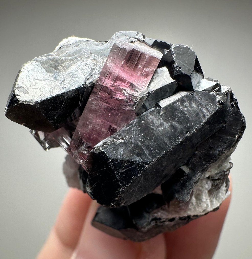 89 ct 2,80 x 2,30 εκ ροζ τουρμαλίνη από την καρδιά του βουνού - ροζ τουρμαλίνη, καπνιστός χαλαζίας Κρύσταλλοι- 17.8 g #4.3