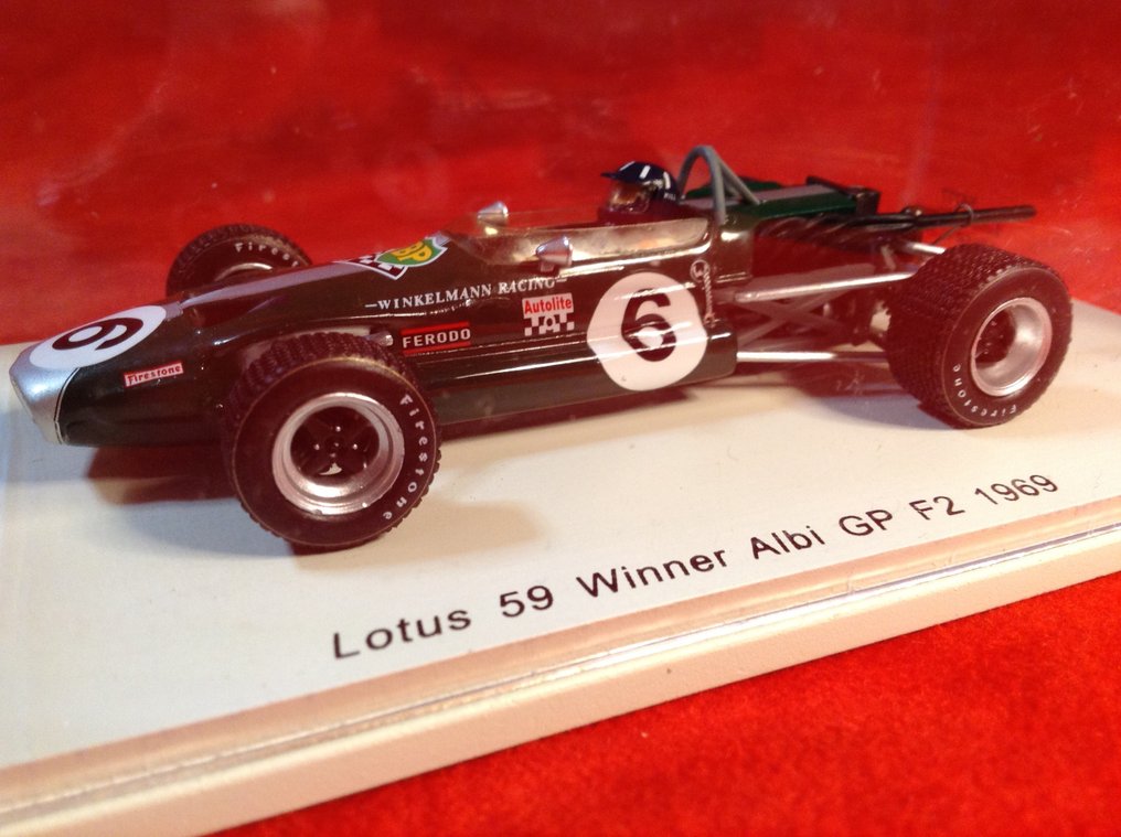 Spark 1:43 - Modelracerbil - ref. #S4277 Lotus 59B Cosworth F2 winner GP Albi 1969 #6 Graham Hill - Fremragende kvalitet - begrænset udgave - svært at finde i dag. #1.0
