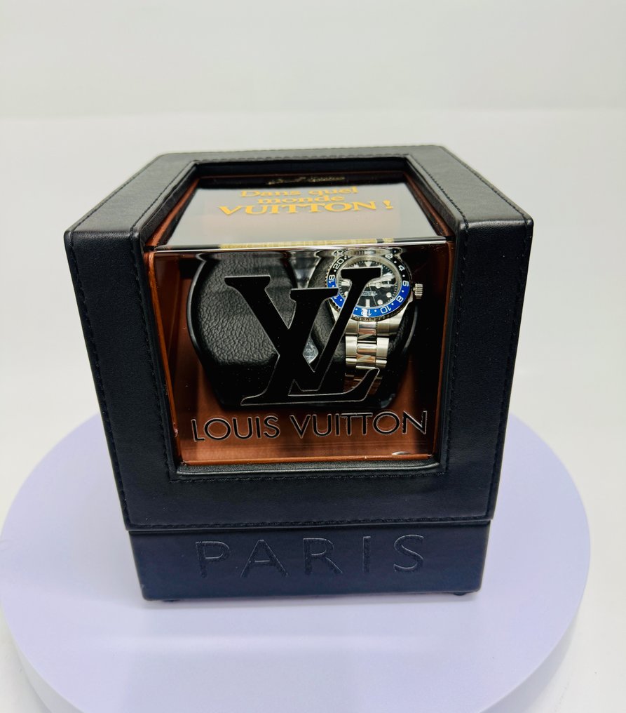 Vanessa Fodera (1981) - « Dans quel Monde VUITTON » ART & TIME (watch winder XXL automatic) #1.0