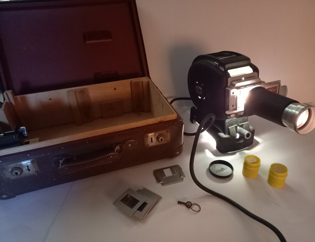 Leitz Prado 250 Nr. 98645 Projector #2.1