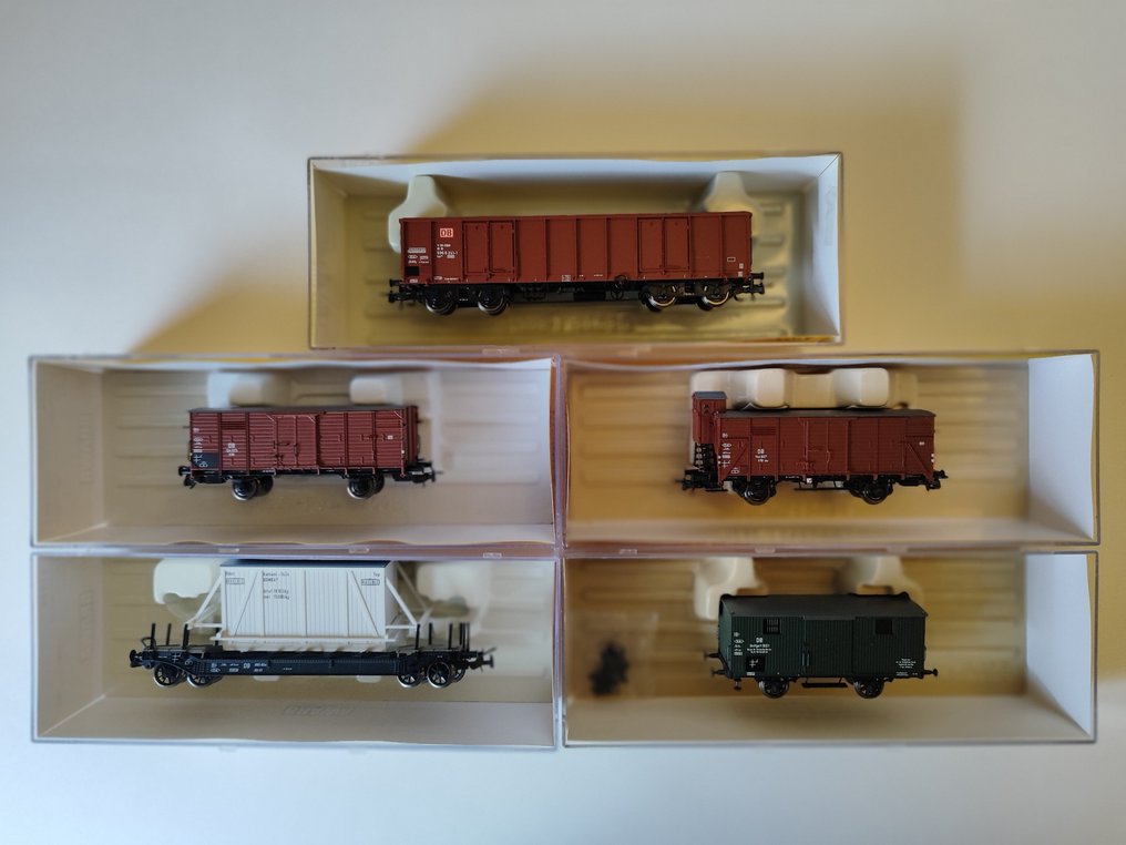 Brawa H0 - Modeltrein goederenwagon (5) - 5 wagons goederen - DB #2.1