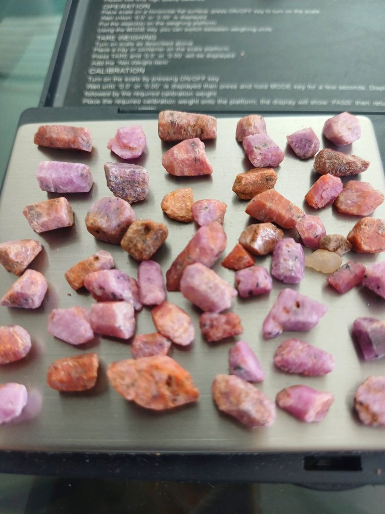 Rubin kristaller - Höjd: 10 mm - Bredd: 8 mm- 24.24 g - (45) #1.0