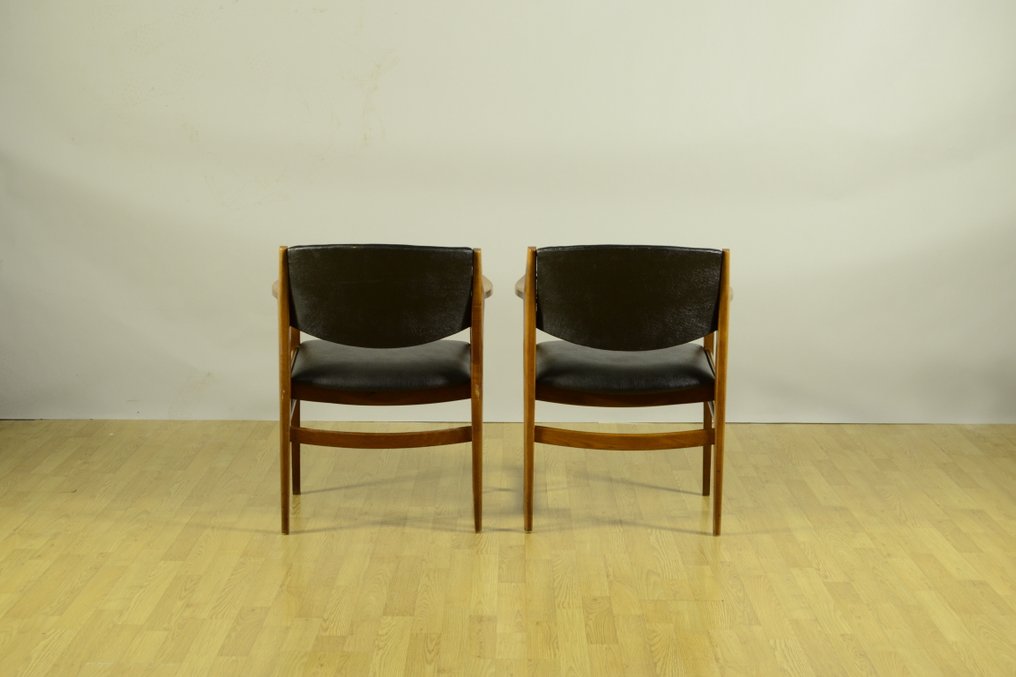 Chair - Beech - Pair of chairs in solid wood and leather. #4.3