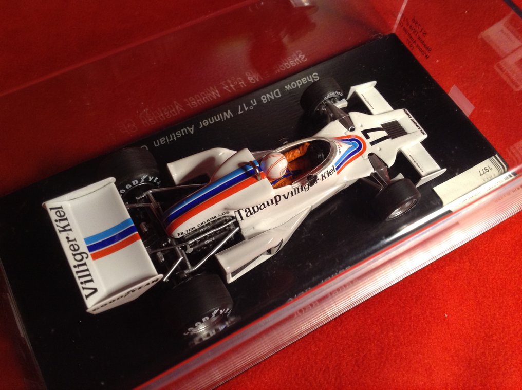 Spark 1:43 - 模型賽車 - ref. #S1756 Shadow DB8 Cosworth "Villiger Kiel" 1° GP Austria 1977 #17 Alan Jone (first win) - 卓越品质——限量版,如今难得一见 #3.2