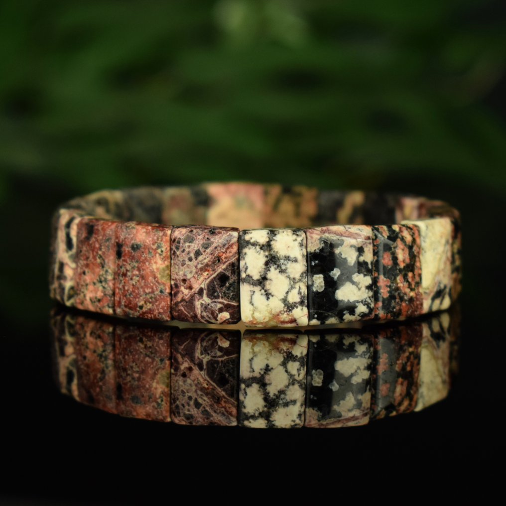 Obsidian punaiset lumihiutaleet - Cristobalite- ja rautaoksidi-inclusions, korkealaatuinen. - Leveys: 14 mm- 23.2 g #3.2