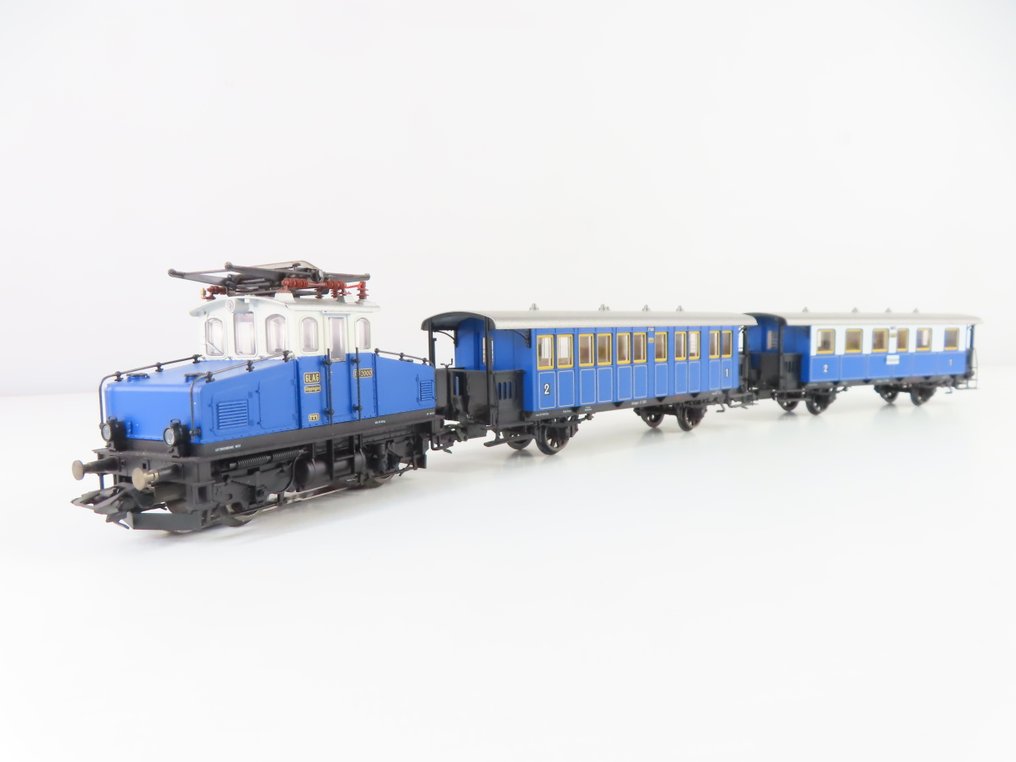 Märklin H0 - 28455 - Ensemble de train (1) - Ensemble de 3 pièces avec E69 et 2 wagons. - GLAG #1.0