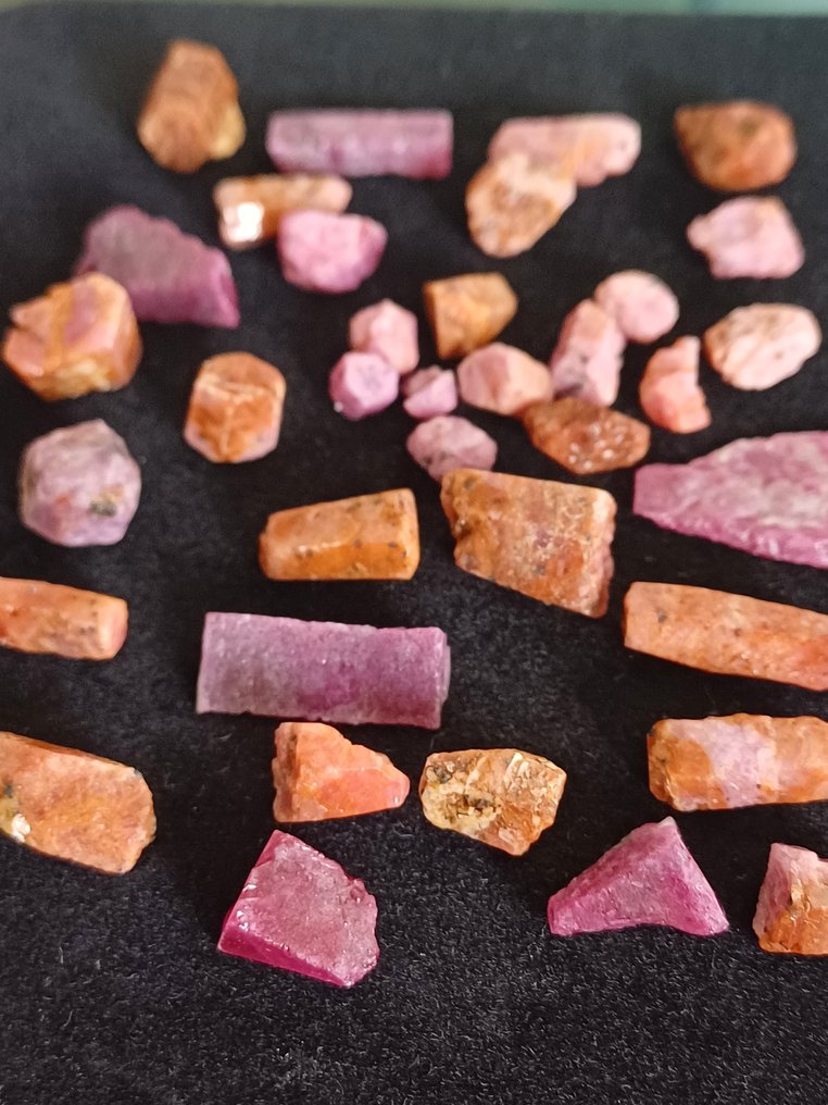 Krystaller - Højde: 14 mm - Bredde: 10 mm- 25.19 g - (30) #1.0