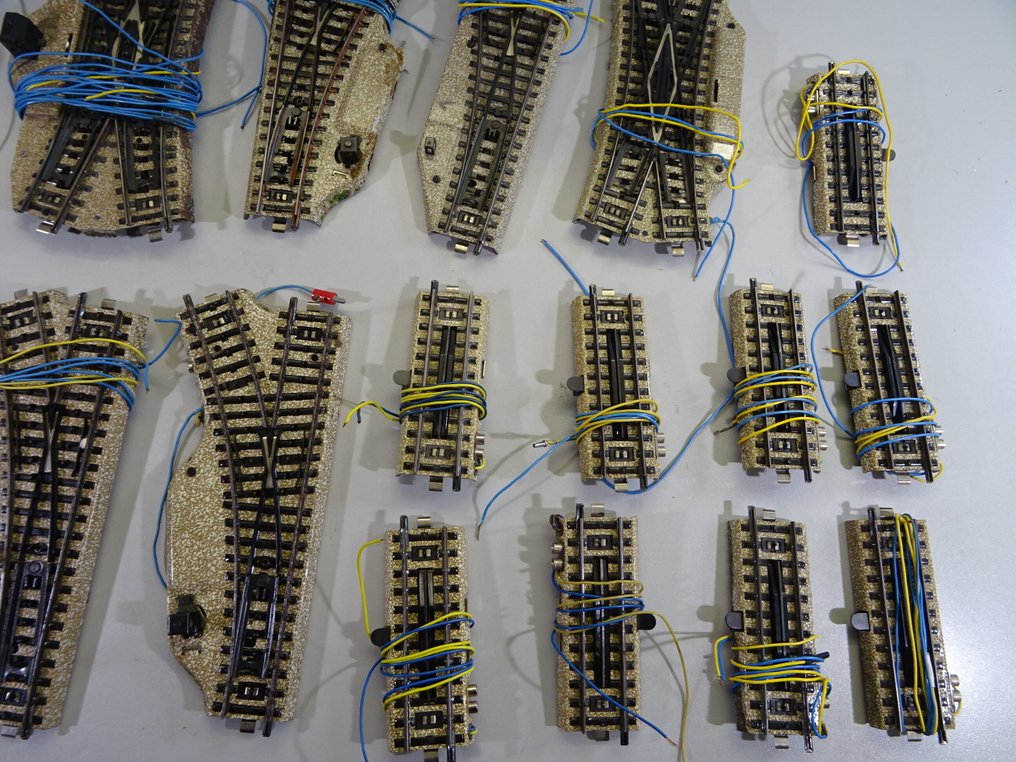 Märklin H0 - 模型火車軌道 (23) - 23个电动道岔/分离器 M轨 #2.1