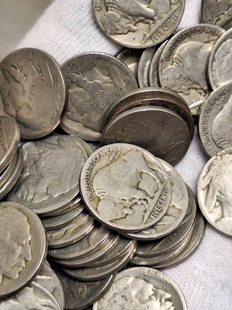 Ηνωμένες Πολιτείες. Lot of 50 Buffalo Nickels, mostly without date - Some with date, some without date (χωρίς τιμή ασφαλείας) #3.2