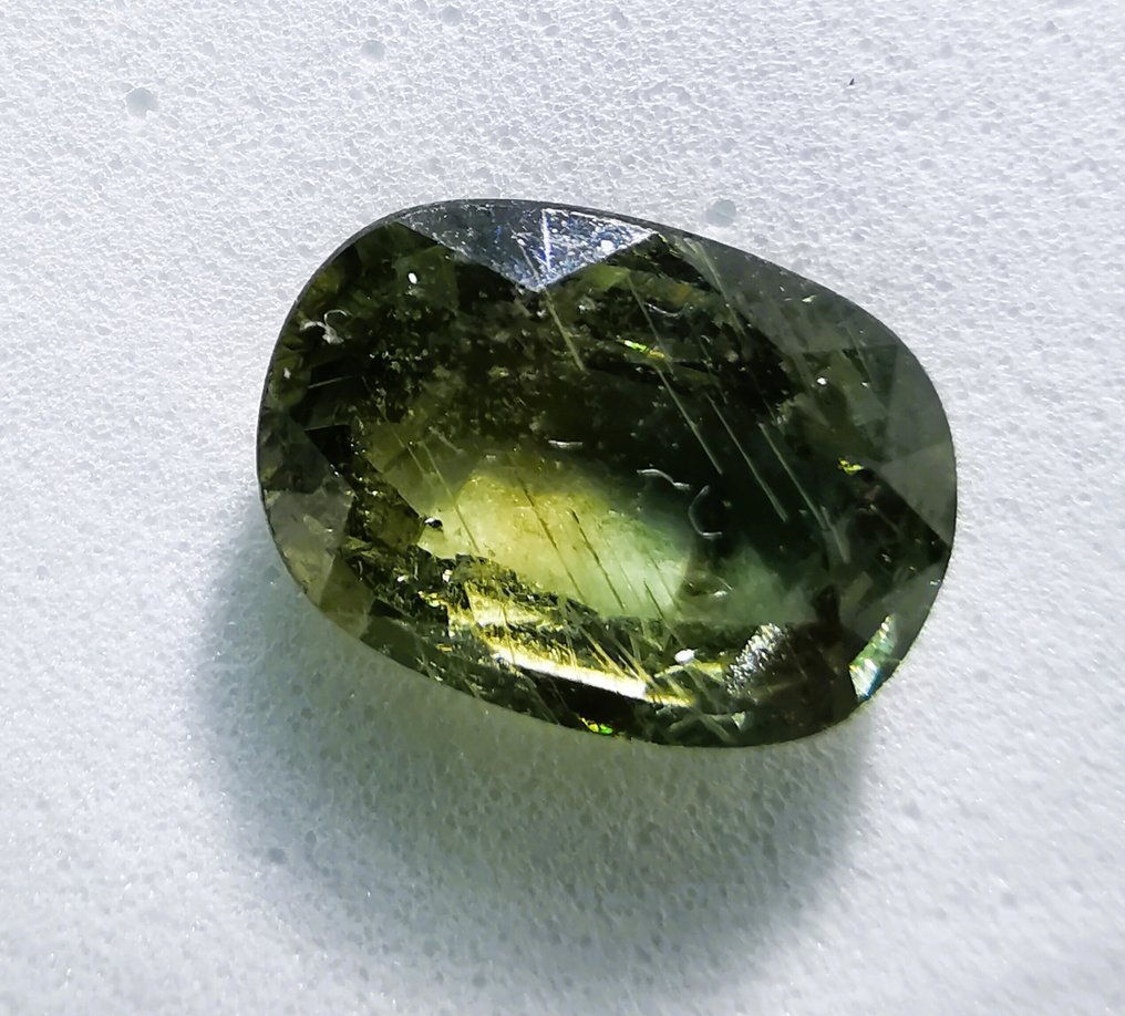 Sans prix de réserve - 1 pcs Vert, Jaune Saphir - 3.17 ct - Instituto Gemólogico Español (IGE) #1.0