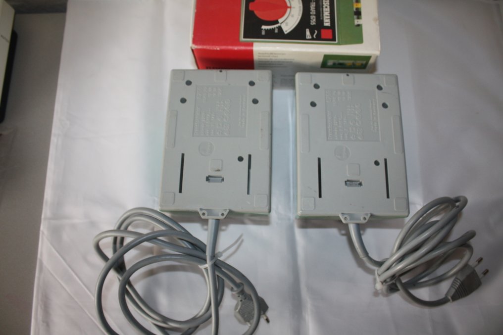 Fleischmann Diverse schalen - 6755 - Model train tracks (2) - Transformers have been tested and are working. #3.2