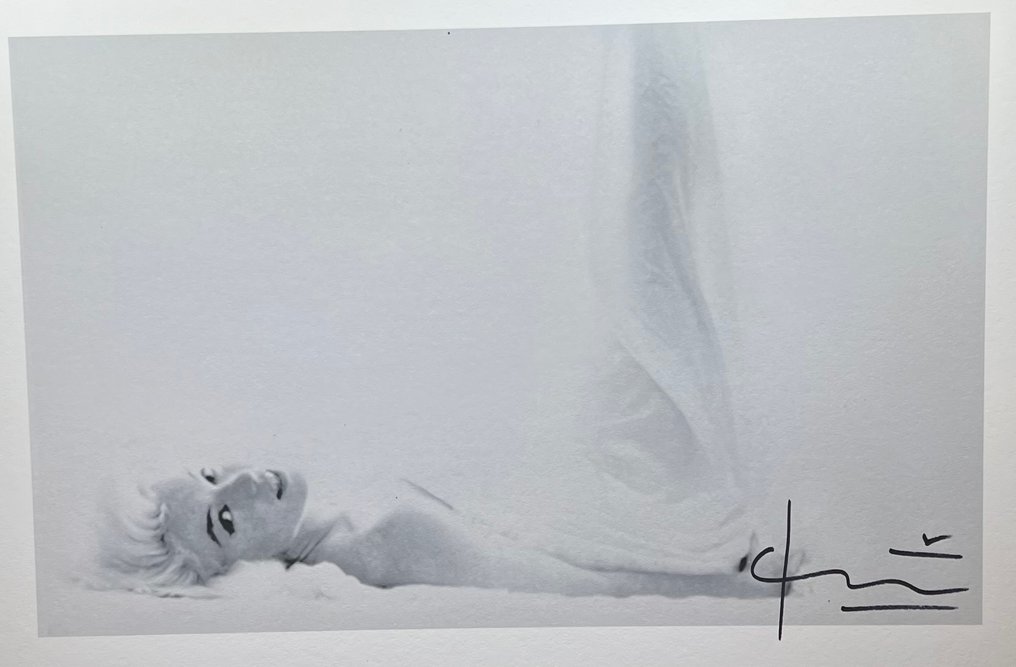 Bert Stern (1929–2013) - Famous Marilyn Monroe "Tornado" on the bed #1.0