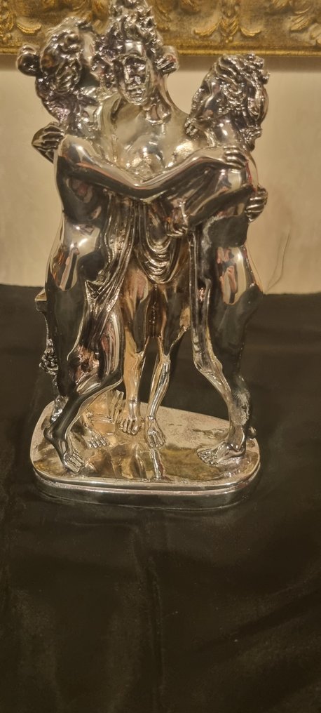 Figure - Feuille d’argent #1.0