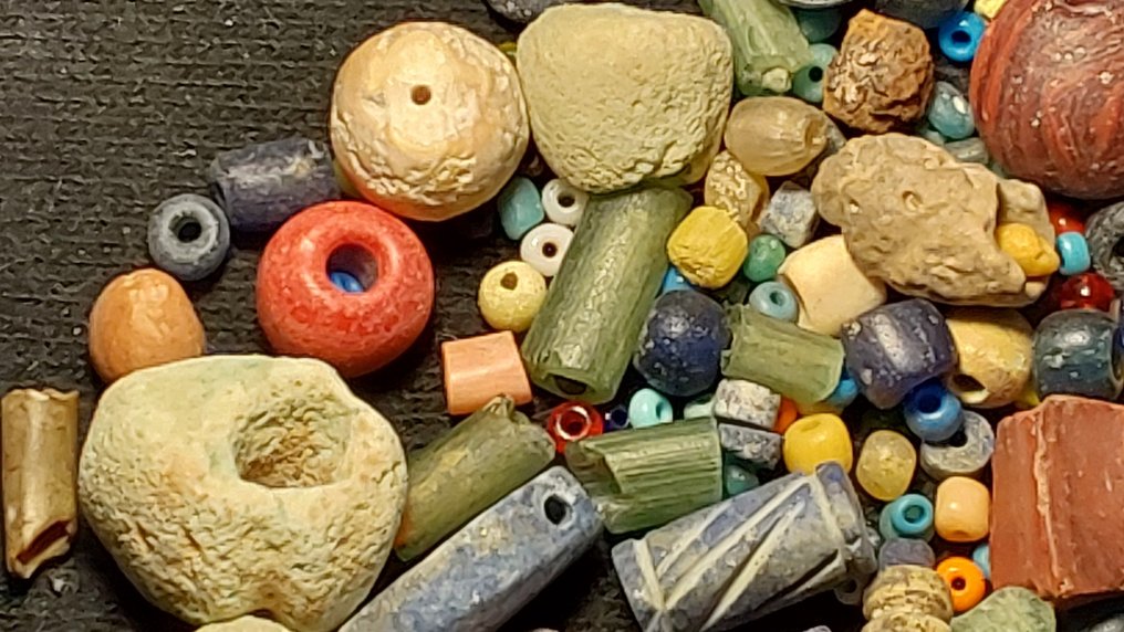 Ancient Egyptian to Roman Glass over 100 ancient beads  (No reserve price) #1.0