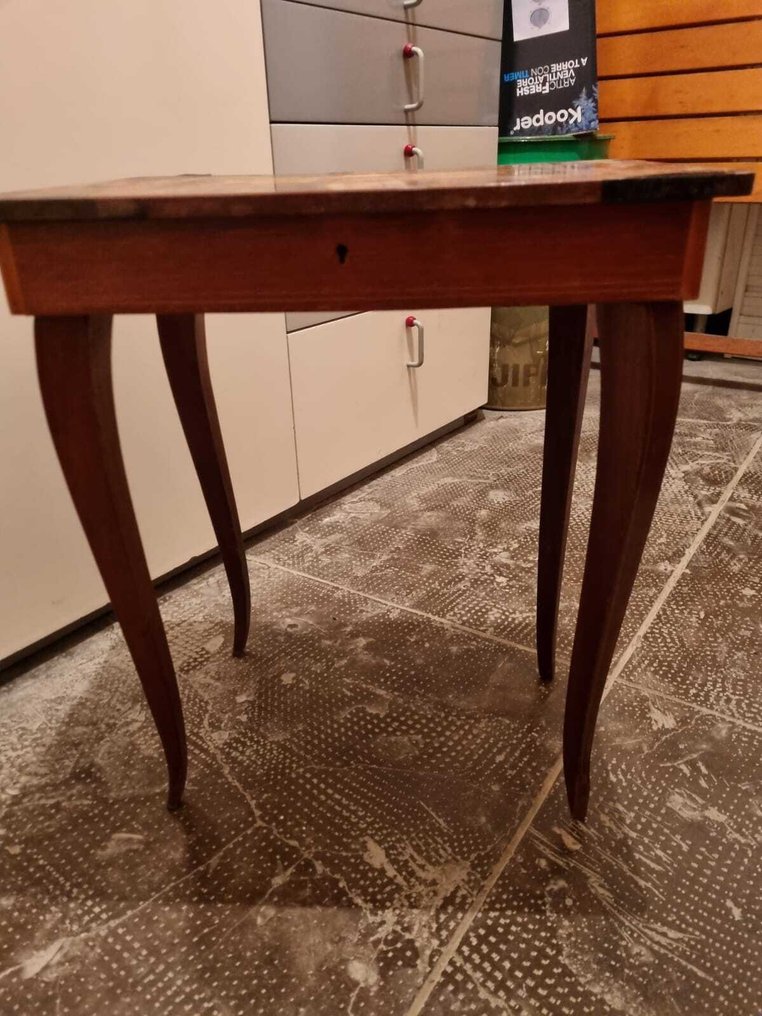 Asztal - Csomoros fa #3.2