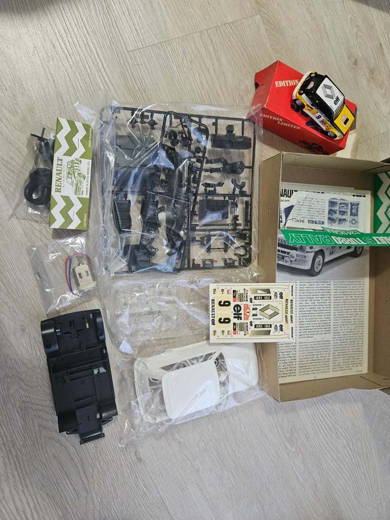 Tamiya 1:24 - Model kit - Renault 5 Turbo Rally #3.2