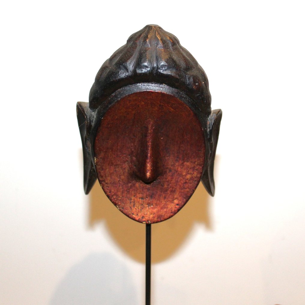 Teste di Buddha - Legno - Il testo fornito è 'XX', che sembra essere un segnaposto o un elemento non testuale. In assenza di #1.0