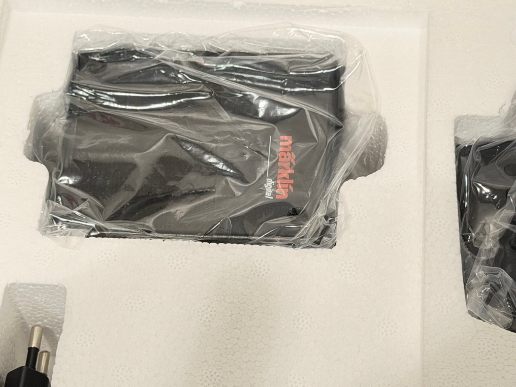 Märklin H0 - 69657, 60116, 66360 - Unité de commande numérique (3) - Station mobile, transformateur dans une boîte de raccordement. #3.2