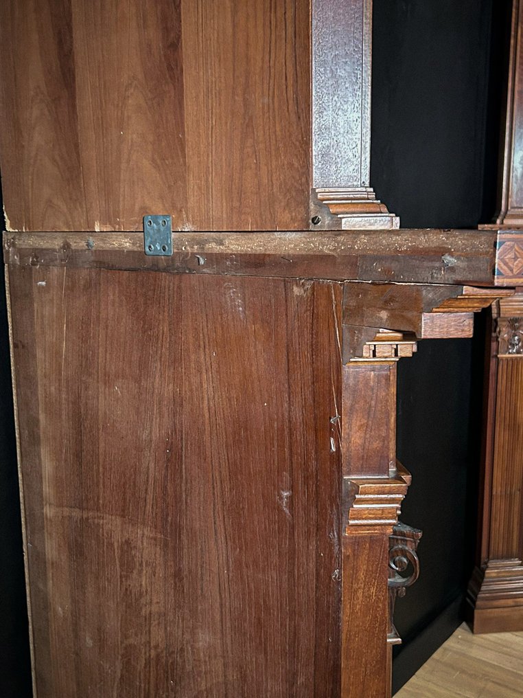 Sarokszekrény (2) - Fa, Üveg, Bronz, Sárgaréz, Vas - Reneszánsz Angoliere #1.0