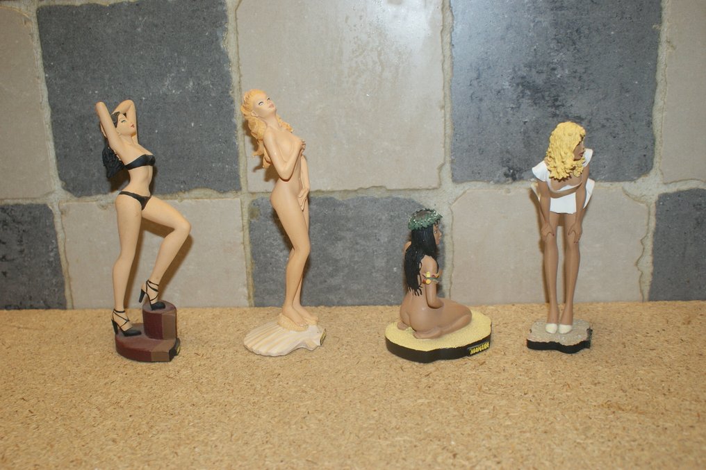 Altaya - Statuetta - Manara set 4 (licht-) erotische beeldjes (4) - Resina, Plastica #3.2