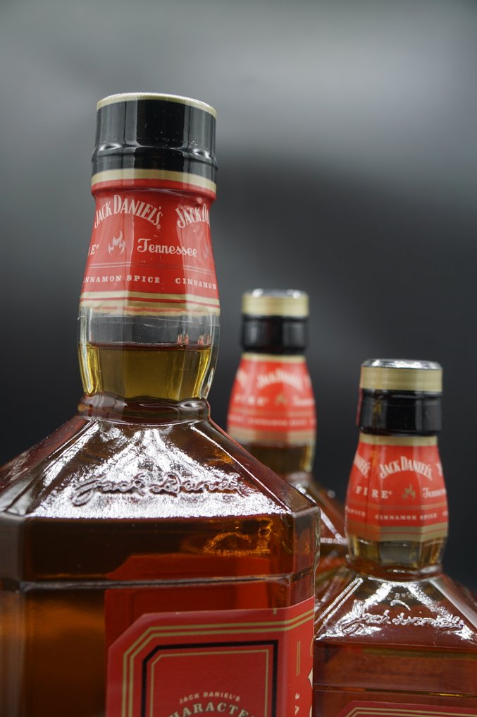 Jack Daniel's Fire set  - 1750ml, 1000ml & 700ml - 3 garrafas #4.3