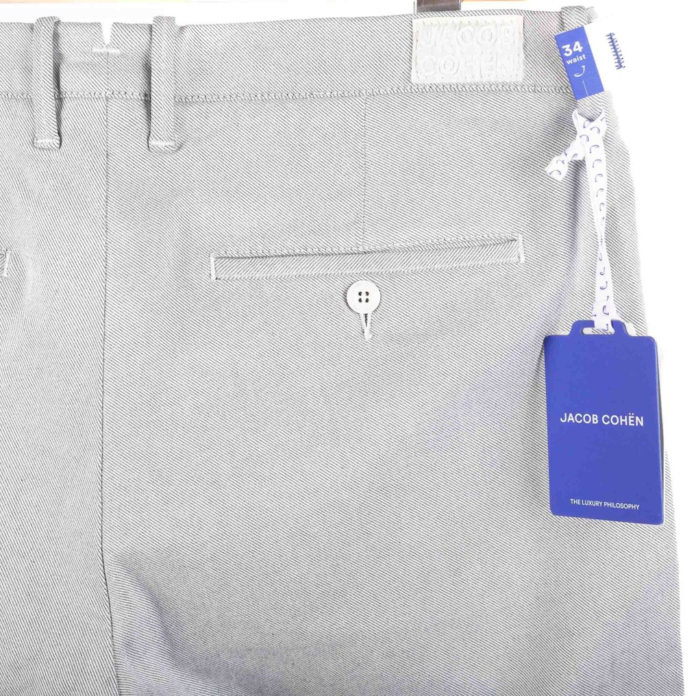 35 - Jacob Cohen - No Reserve - BOBBY - Jeans - New with tags #1.0