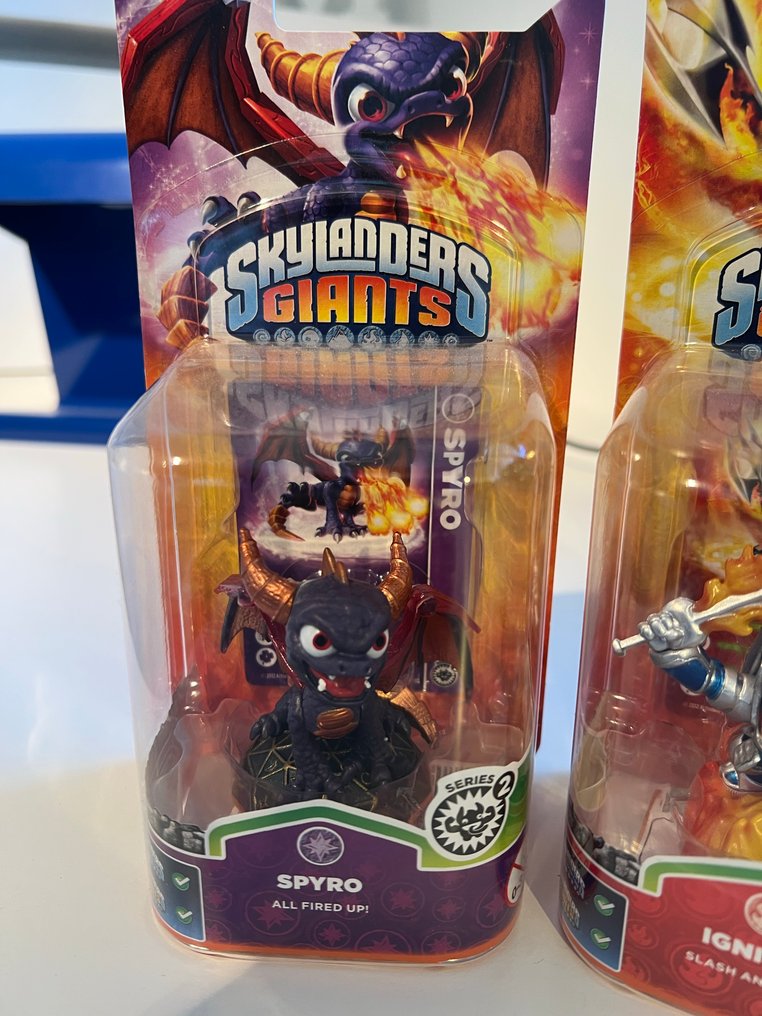 Statuetta di videogioco Skylanders Giants collection of 12 Single Packs including Lightcore's - 2010-2020 #1.0
