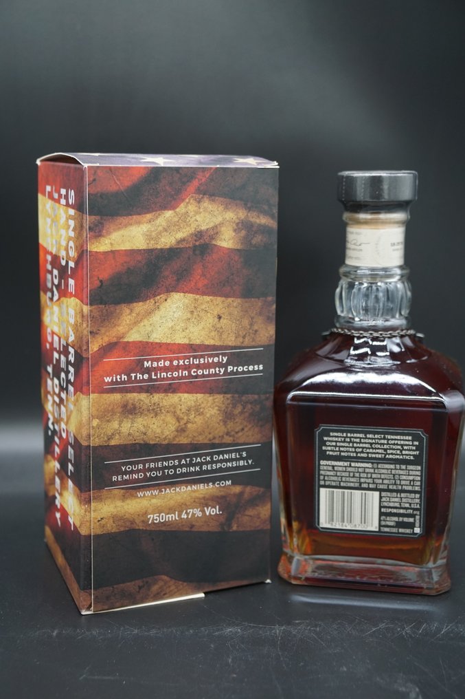 Jack Daniel's US Collectors Barrel No 1 - USA Flag box  - b. 2018  - 750毫升 #3.2